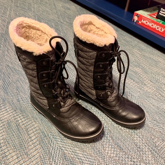 Cute Winter boots - Picture 3 of 7